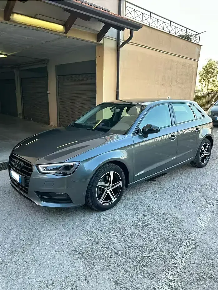 Usata Audi A3 Attraction 110 CV (80 kW) 2016 Grigio Berlina