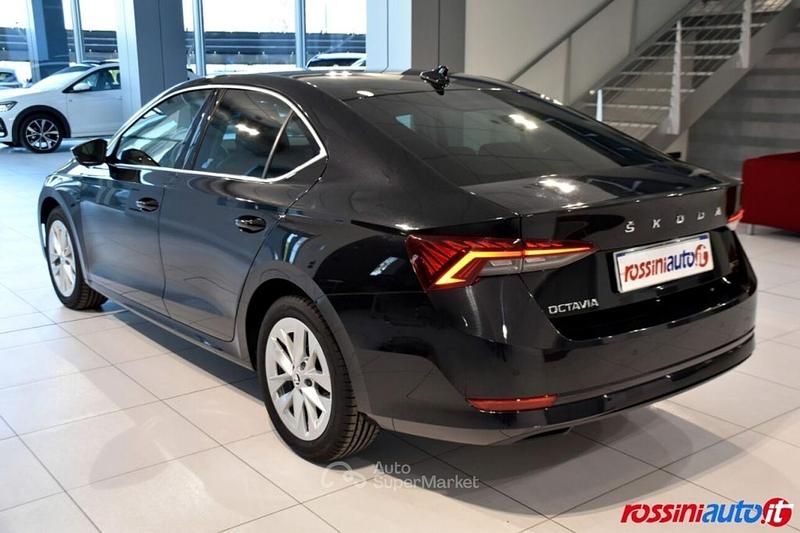 Usata Skoda Octavia Style 150 CV (110 kW) 2022 Nero Berlina