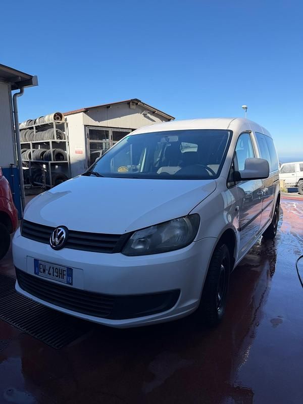 Usata VW Caddy Maxi Highline 110 CV (80 kW) 2014 Bianco Monovolume