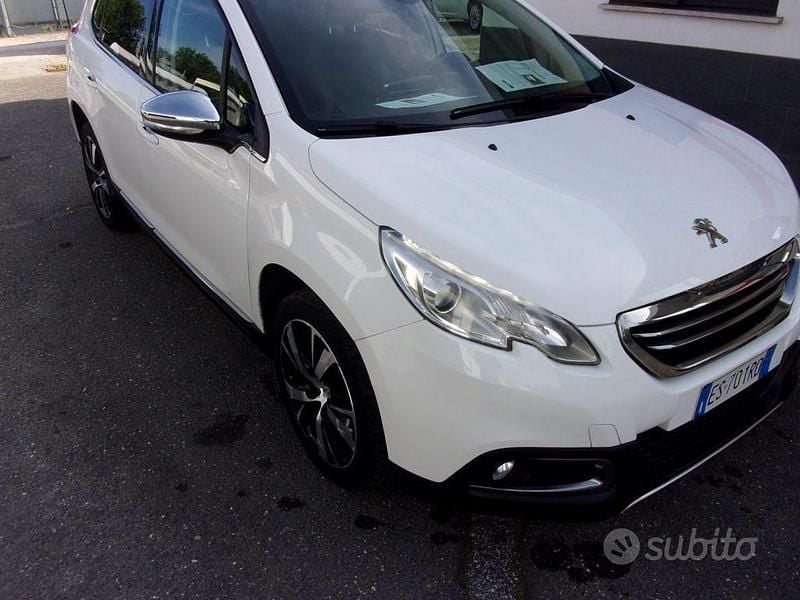Usata Peugeot 2008 Allure 92 CV (67 kW) 2013 Bianco SUV