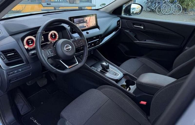 Usata Nissan Qashqai N-Connecta 140 CV (102 kW) 2022 Grigio SUV