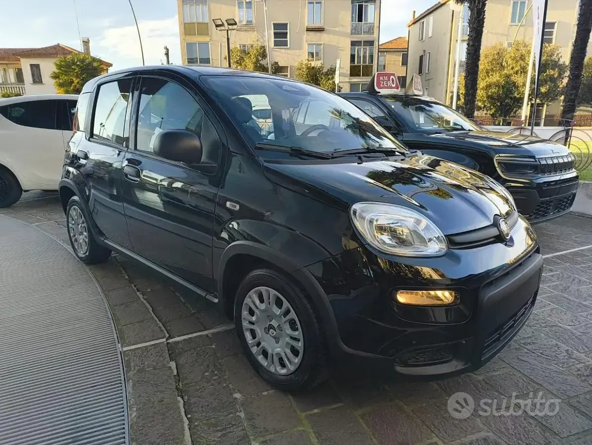 Nuova Fiat Panda Icon 69 CV (50 kW) 2026 Nero Utilitaria