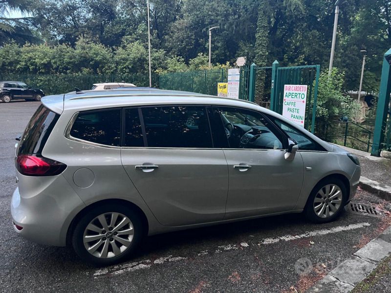 Usata Opel Zafira 2014 Grigio Monovolume