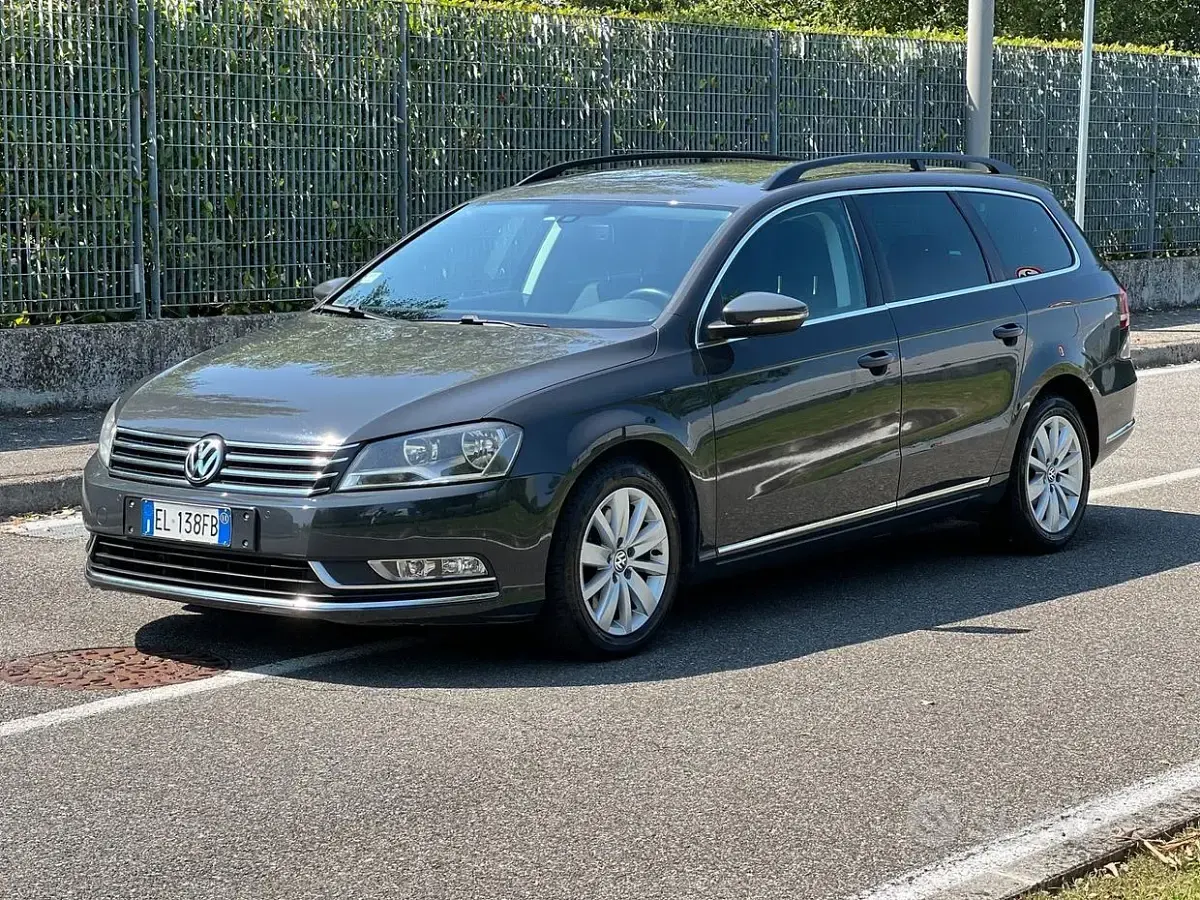 Usata VW Passat Comfortline 105 CV (77 kW) 2011 Grigio Station wagon