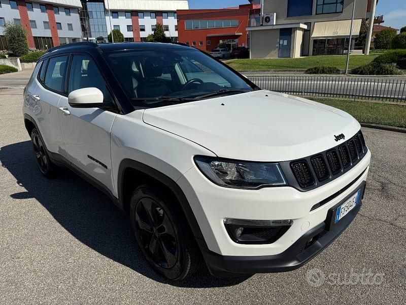 Usata Jeep Compass Night Eagle 140 CV (102 kW) 2018 Bianco pastello SUV