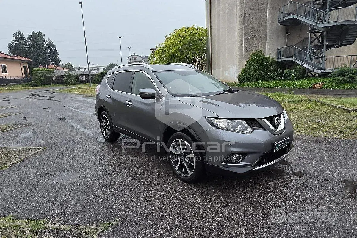 Usata Nissan X-Trail Acenta Premium 131 CV (96 kW) 2015 Grigio SUV