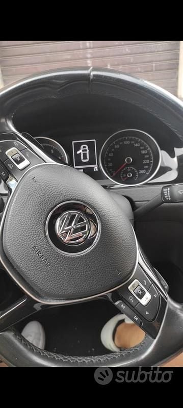 Usata VW Golf VII 110 CV (80 kW) 2016 Grigio Utilitaria