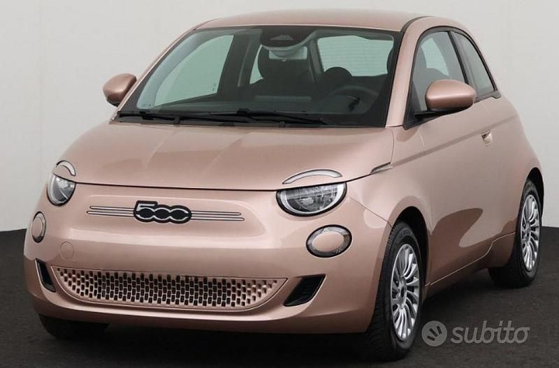 Usata Fiat 500e Icon 86 kW (118 CV) 2023 Bronzo Berlina