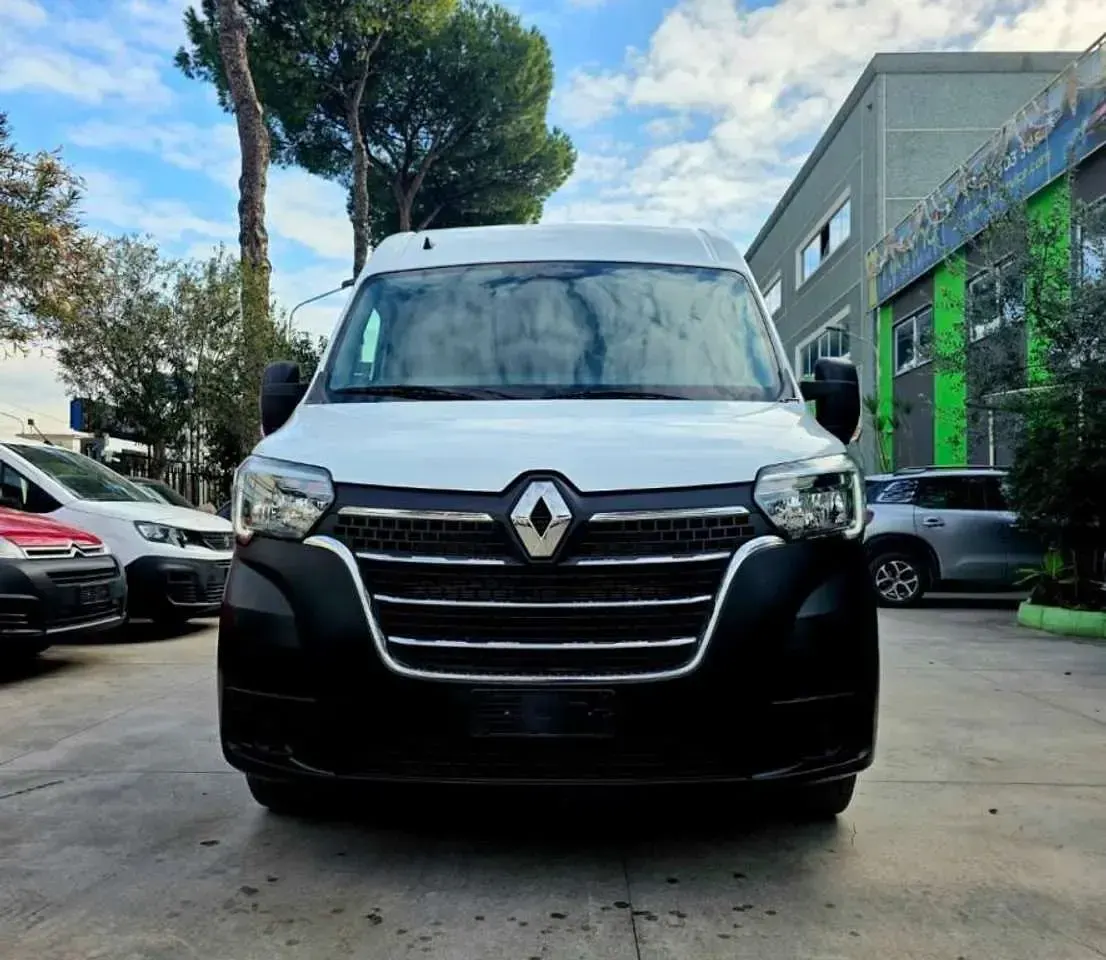 Begagnad Renault Master 135 HK (99 kW) 2021 Vit Minibuss