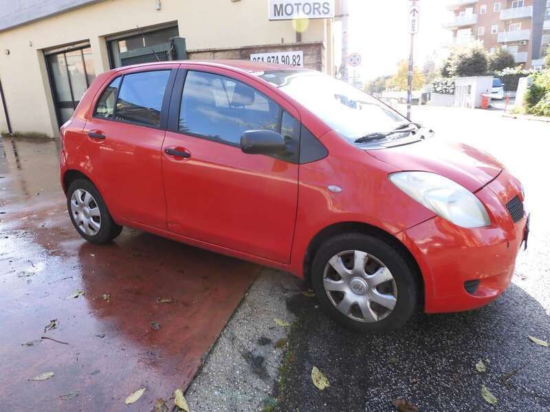 Other Usata 2008 Toyota Yaris Tre volumi | 3000 € (Ottimo prezzo) - Immagine 1/4