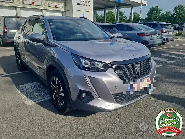 Usata Peugeot 2008 Allure 131 CV (96 kW) 2021 Grigio SUV