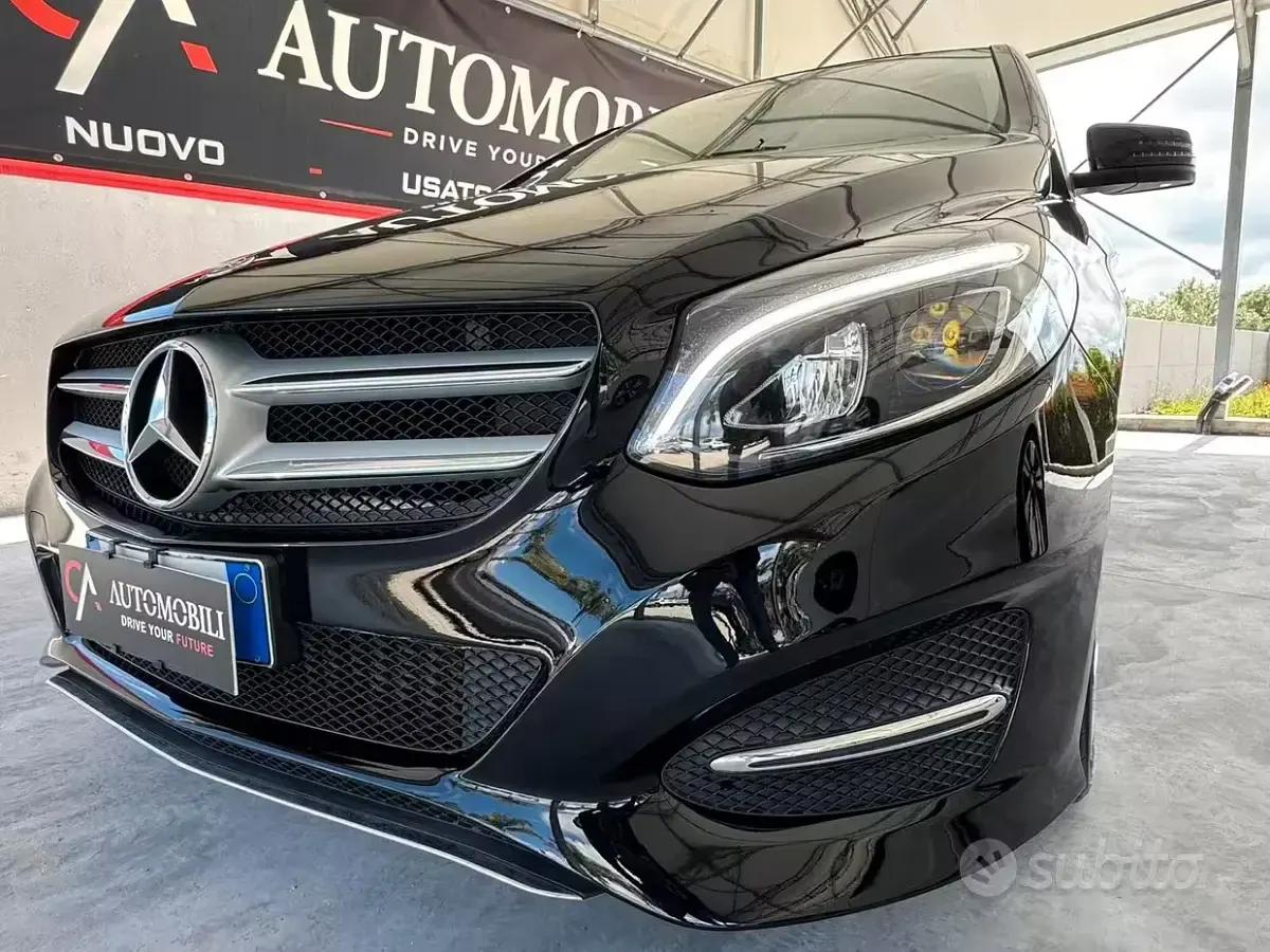 Usata Mercedes B180 Executive 109 CV (80 kW) 2018 Nero Utilitaria
