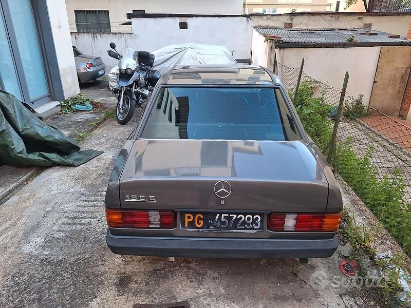 Usata Mercedes 190 1983 Grigio Berlina