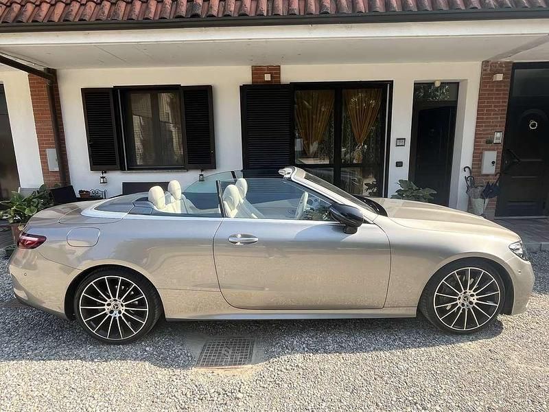 Usata Mercedes E200 Premium Plus 197 CV (144 kW) 2022 Cabrio