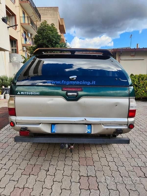 Usata Mitsubishi L200 115 CV (84 kW) 2005 Pick-up