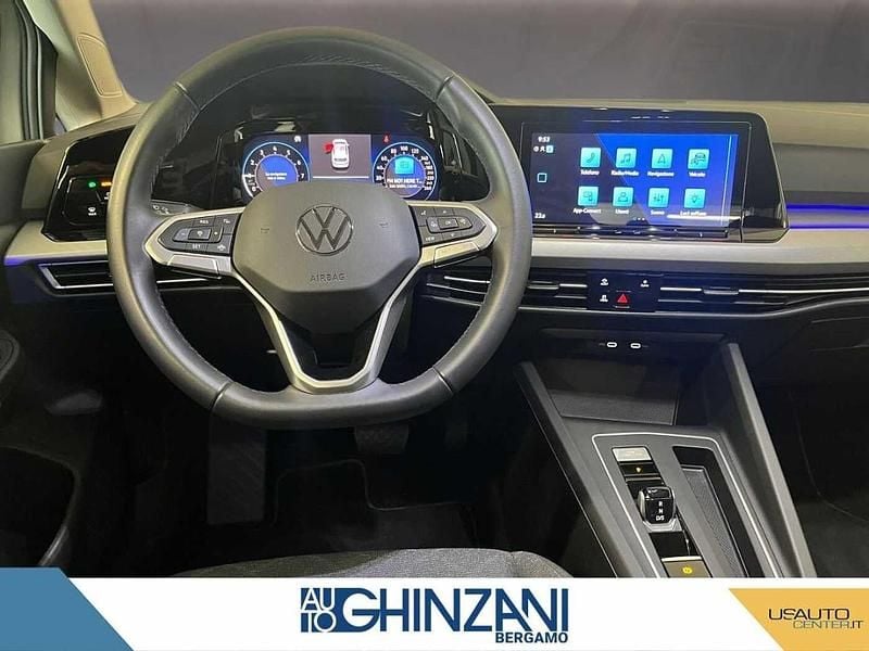 Usata VW Golf VIII Life 110 CV (80 kW) 2024 Argento Berlina