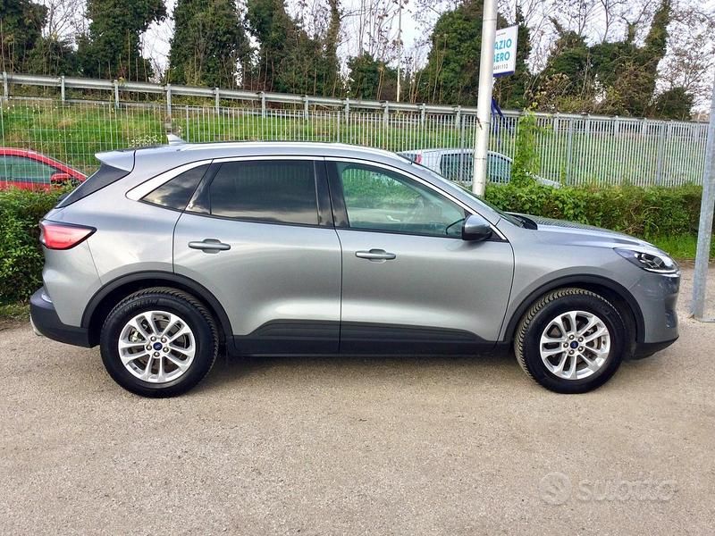 Grigio Usata 2023 Ford Kuga ST-Line SUV | 20.990 € (Super prezzo) - Immagine 1/4