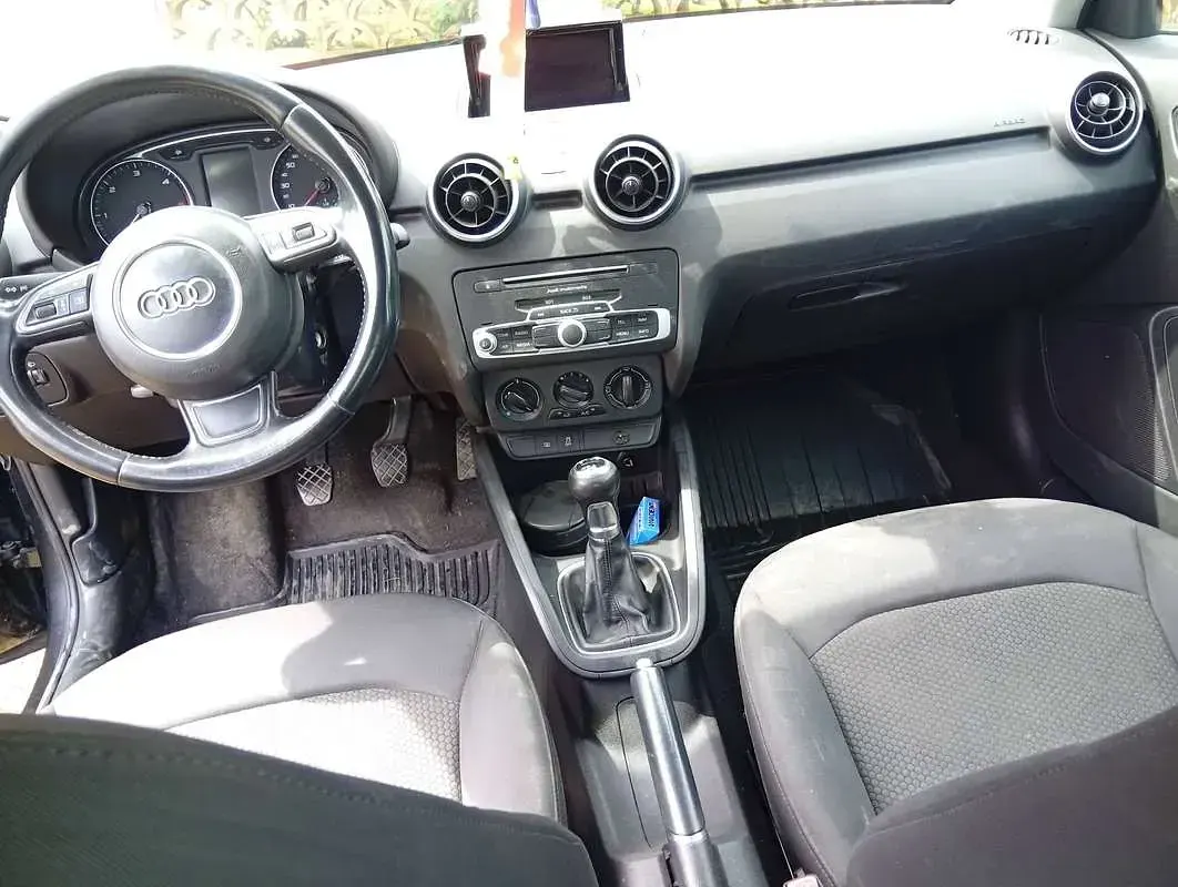 Usata Audi A1 Sportback 90 CV (66 kW) 2015 Nero Utilitaria