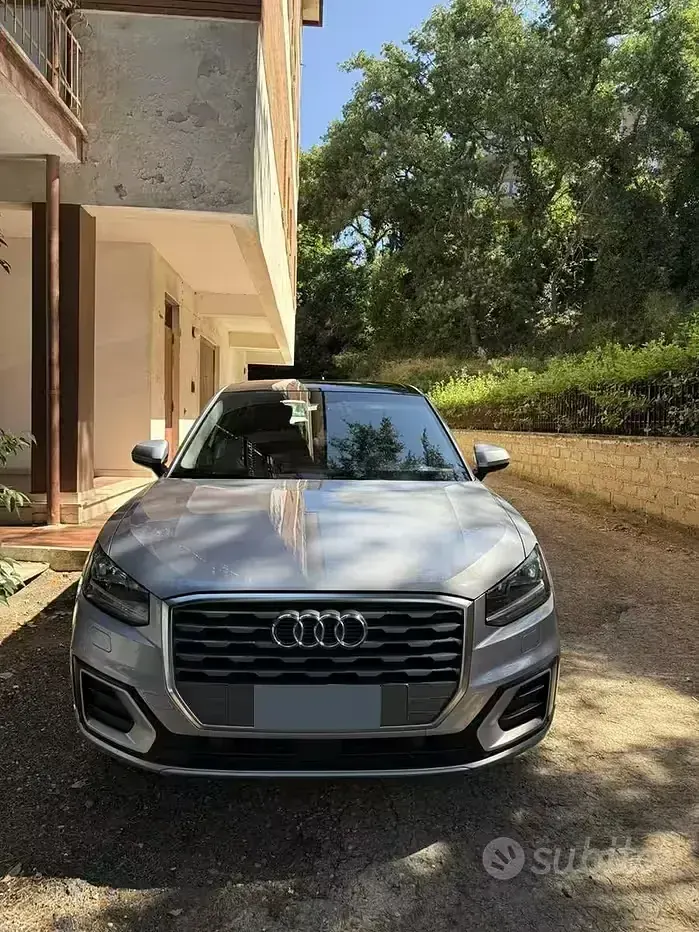 Usata Audi Q2 Design 116 CV (85 kW) 2022 Grigio SUV