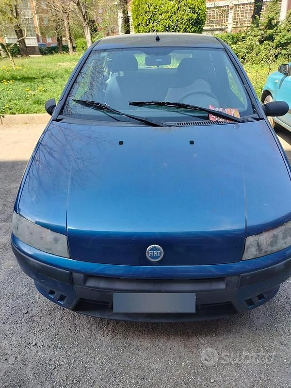 Usata Fiat Punto 60 CV (44 kW) 2001 Utilitaria
