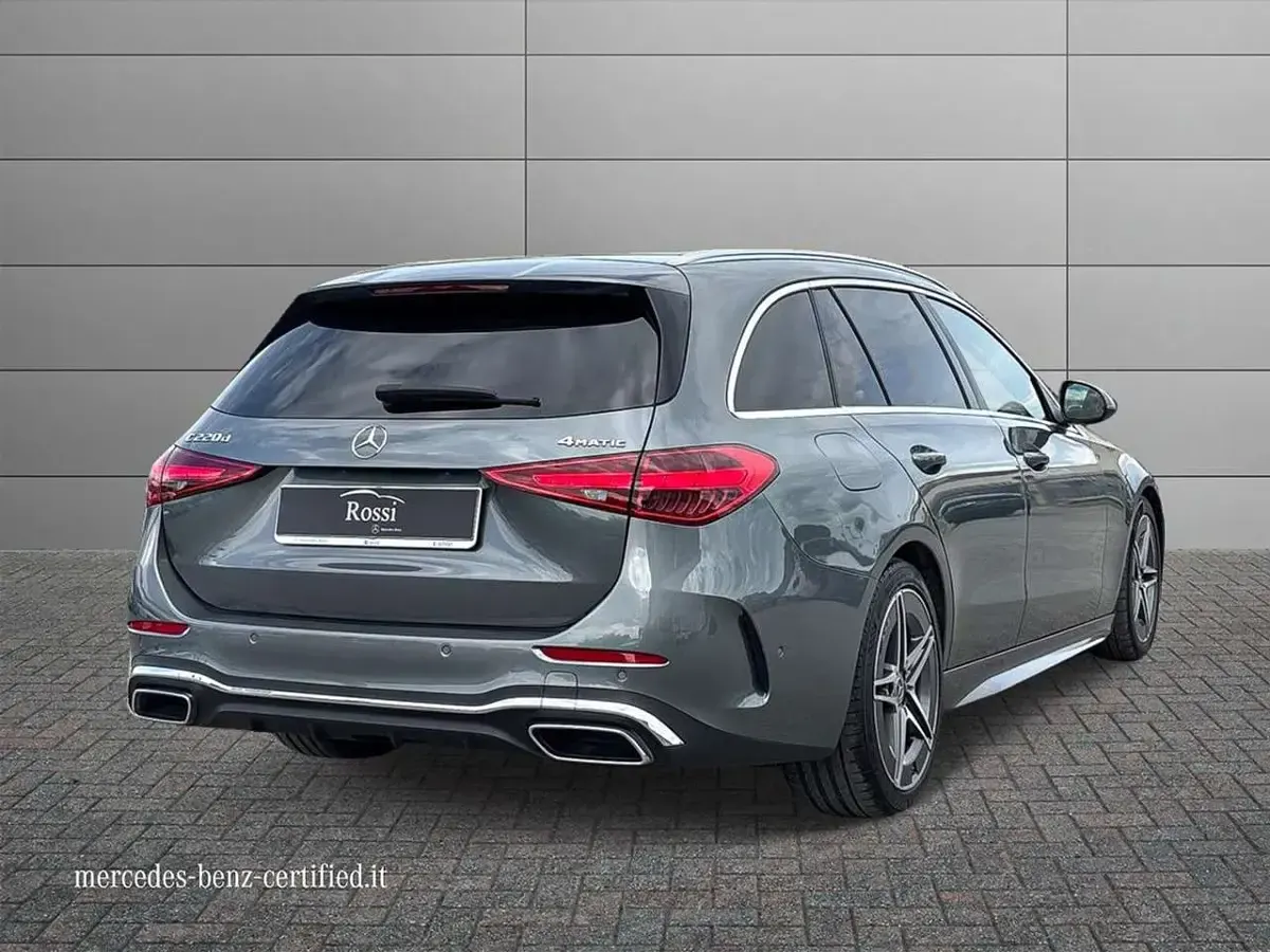 Usata Mercedes C220 Premium 200 CV (147 kW) 2023 Grigio medio metallizzato Station wagon