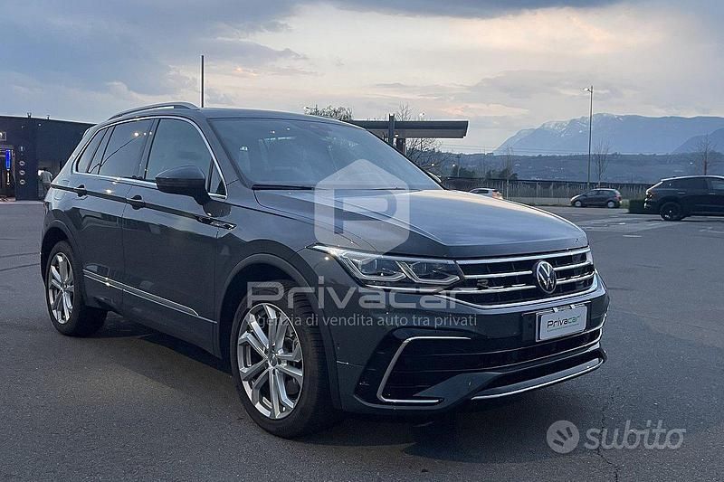 Usata VW Tiguan R-line 200 CV (147 kW) 2023 Grigio SUV
