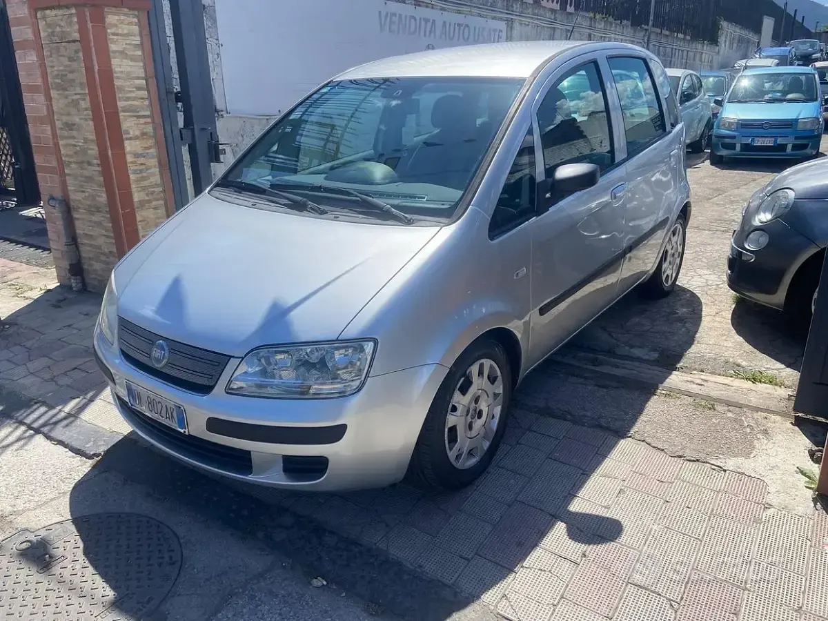 Usata Fiat Idea Dynamic 90 CV (66 kW) 2007 Grigio Monovolume