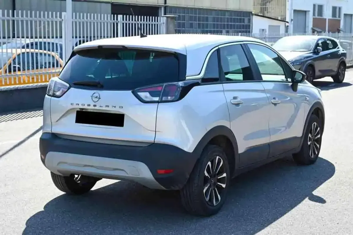 Usata Opel Crossland Business 110 CV (80 kW) 2023 Grigio SUV