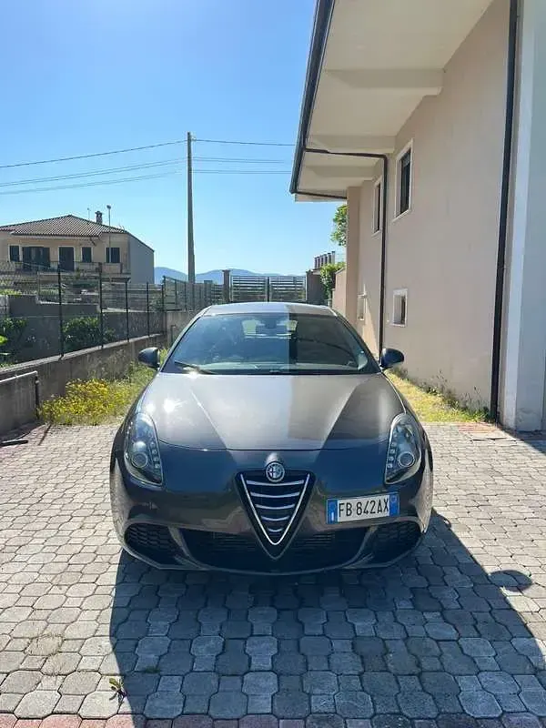 Usata Alfa Romeo Giulietta Sprint 105 CV (77 kW) 2015 Utilitaria