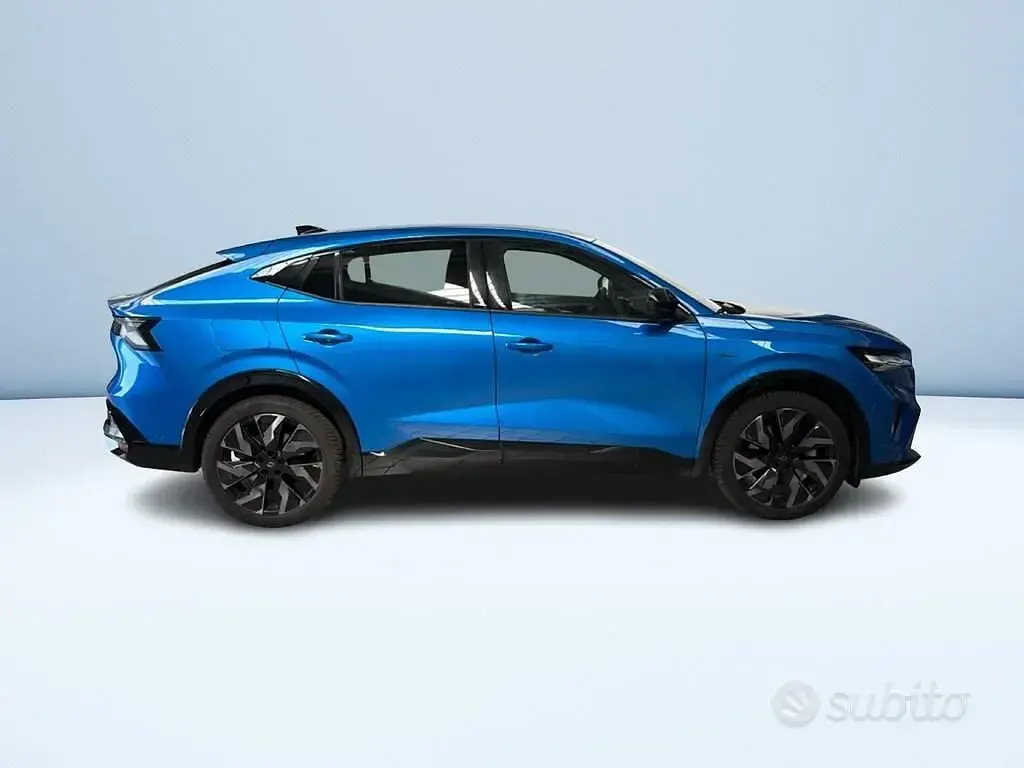 Usata Renault Rafale 131 CV (96 kW) 2024 Blu SUV