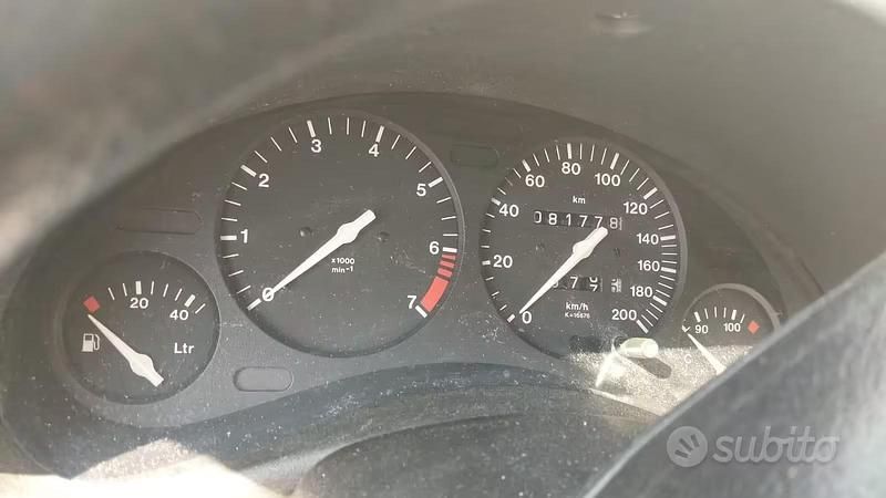 Usata Opel Corsa Swing 60 CV (44 kW) 1998 Grigio Utilitaria