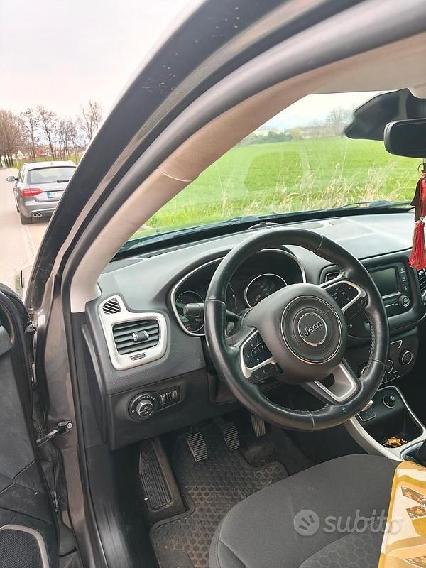 Usata Jeep Compass 2017 Grigio SUV