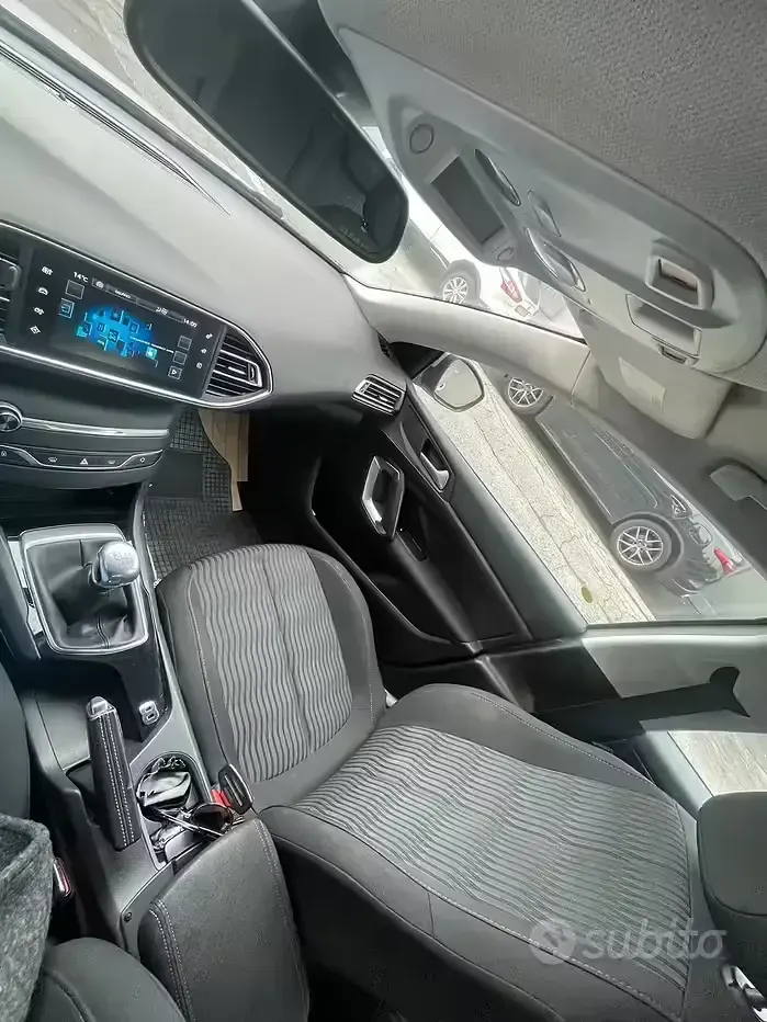 Usata Peugeot 308 116 CV (85 kW) 2016 Berlina