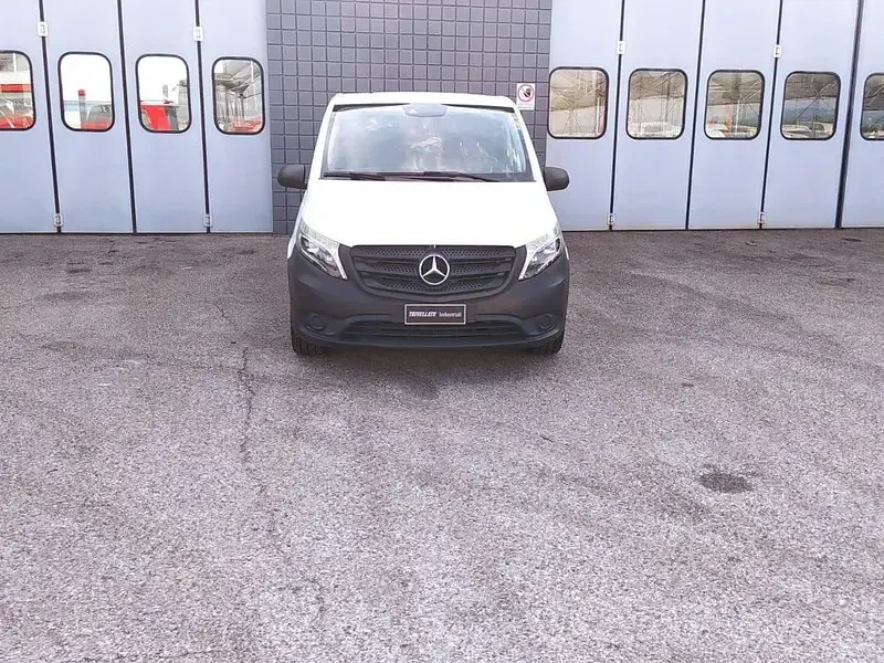 Usata Mercedes Vito 190 CV (139 kW) 2021 Bianco Furgone
