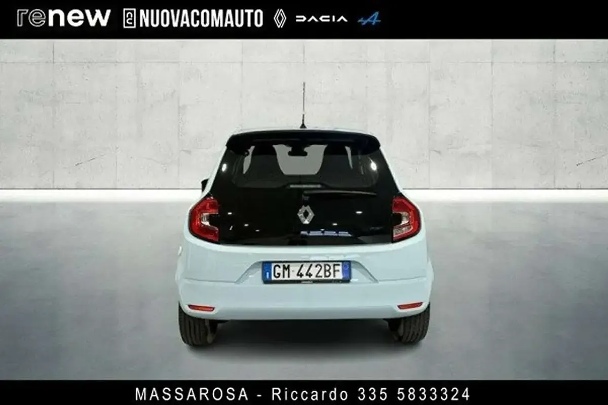 Usata Renault Twingo 60 kW (82 CV) 2023 Blue shopping Utilitaria
