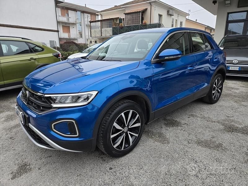 Usata VW T-Roc Edition 110 CV (80 kW) 2022 Blu SUV
