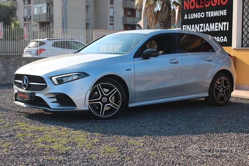 Argento Usata 2021 Mercedes A250 Tre volumi | 29.999 € (Molto cara) - Immagine 1/4