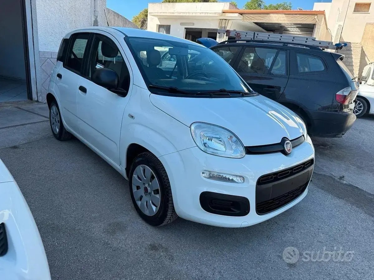 Usata Fiat Panda Easy 69 CV (50 kW) 2017 Bianco Utilitaria