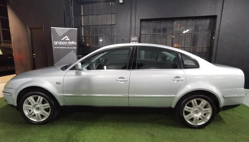 Usata VW Passat Highline 150 CV (110 kW) 2001 Argento Berlina