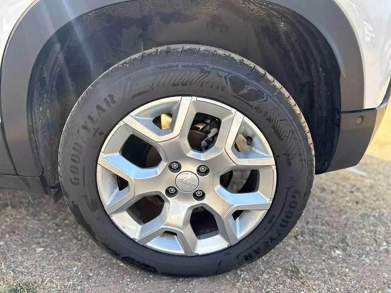 Usata Jeep Avenger Altitude 100 CV (73 kW) 2024 Bianco SUV