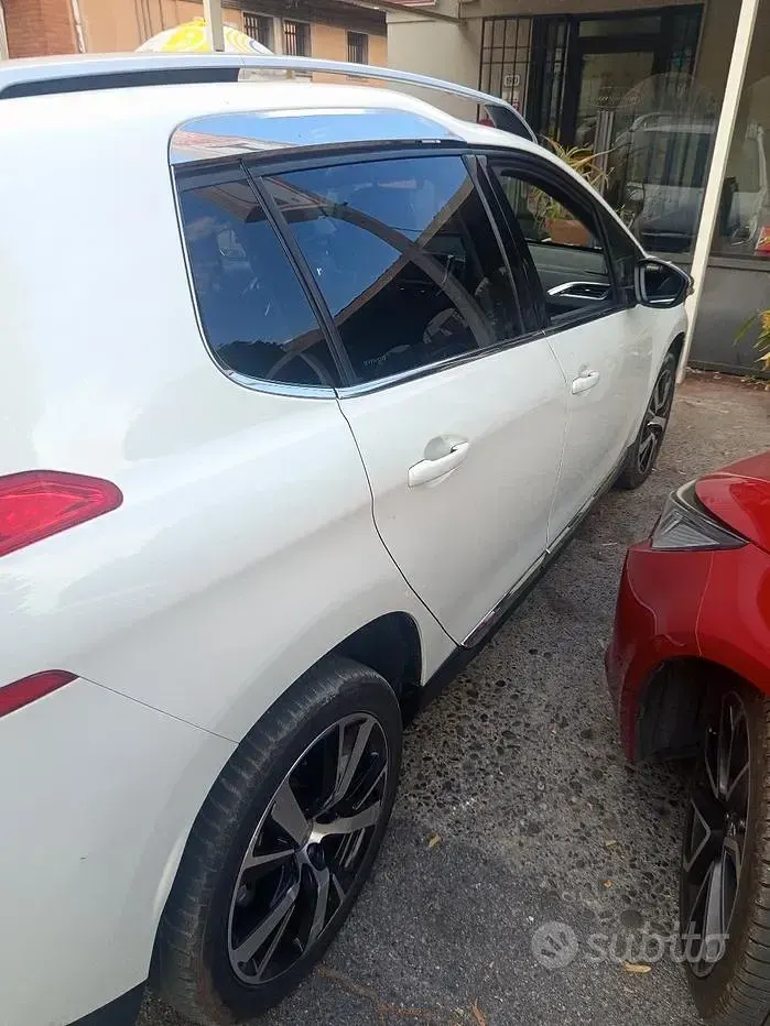 Usata Peugeot 2008 92 CV (67 kW) 2015 Bianco SUV