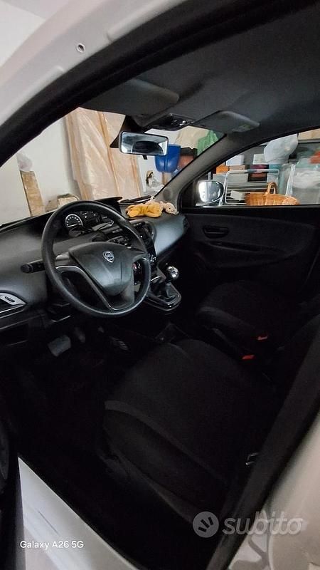 Usata Lancia Ypsilon S 86 CV (63 kW) 2017 Bianco Utilitaria