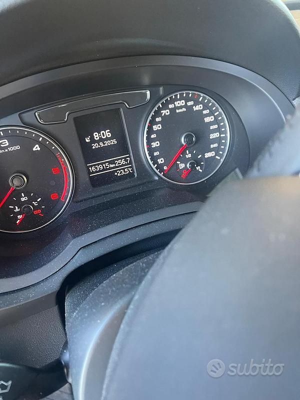 Usata Audi Q3 150 CV (110 kW) 2015 Nero SUV