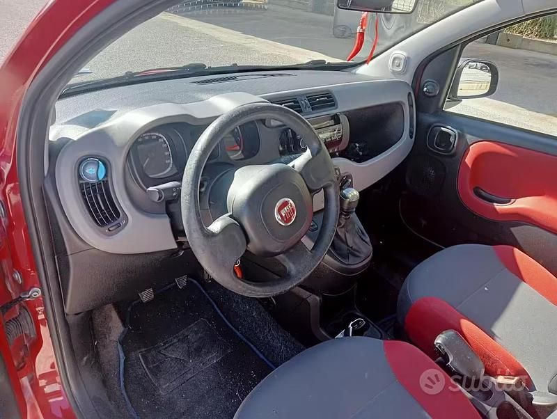 Usata Fiat Panda 69 CV (50 kW) 2012 Rosso Utilitaria
