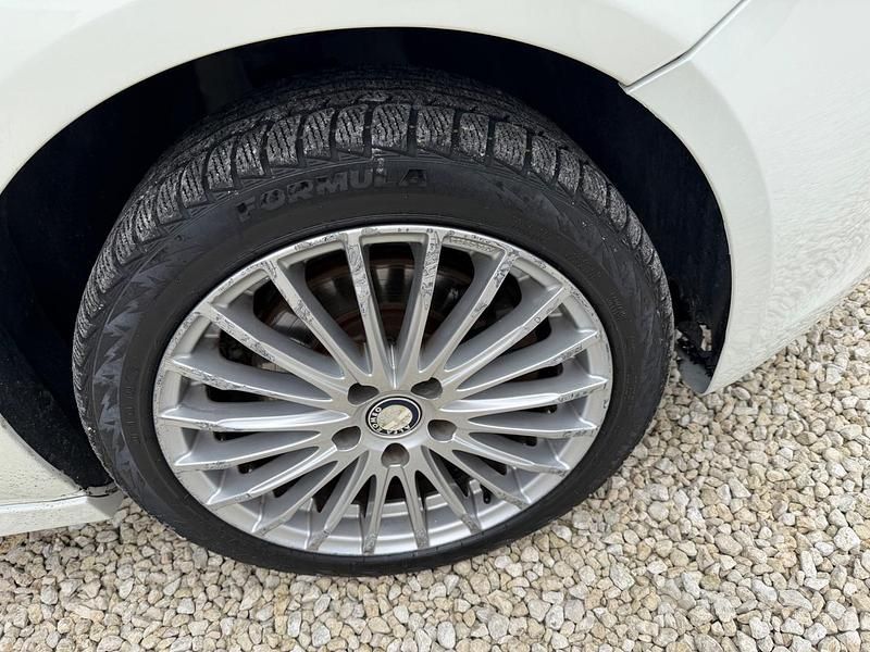 Usata Alfa Romeo Giulietta 140 CV (102 kW) 2014 Bianco Utilitaria