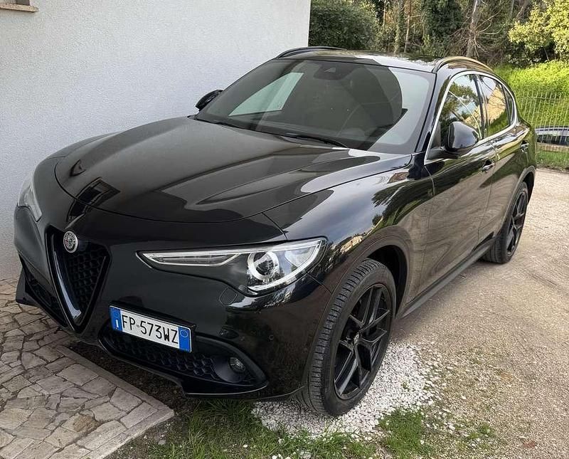 Usata Alfa Romeo Stelvio 209 CV (153 kW) 2017 SUV
