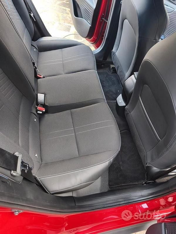 Usata Hyundai i20 204 CV (150 kW) 2024 Rosso Utilitaria