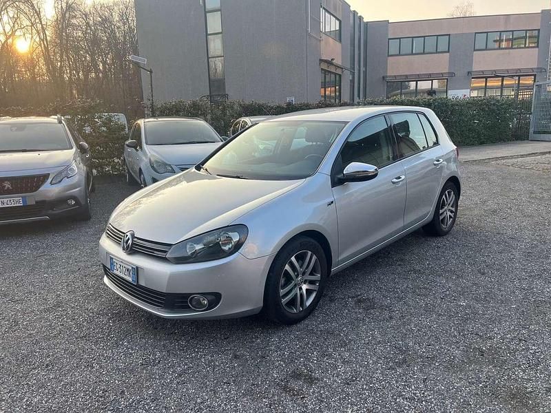 Argento Usata 2011 VW Golf VI Highline Due volumi | 3900 € (Buon prezzo) - Immagine 1/4
