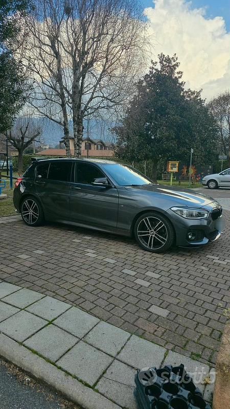 Usata BMW 120 M Sport 250 CV (183 kW) 2018 Grigio Utilitaria