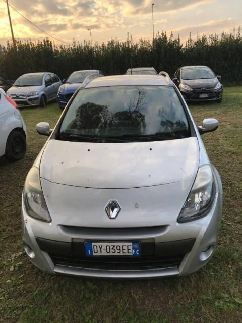 Argento Usata 2009 Renault Clio II Dynamique Station wagon | 3200 € (Buon prezzo) - Immagine 1/4